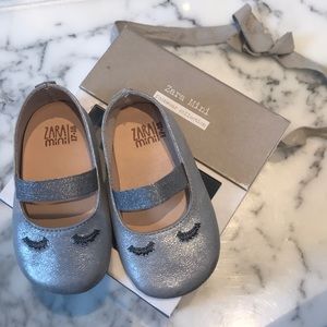 Zara baby girl flats. Size 17/18